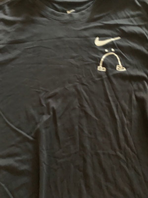 Nike T shirt Large black like new original