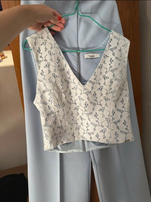 Long bell-bottom trousers and top set
