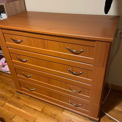 Chest of drawers like new