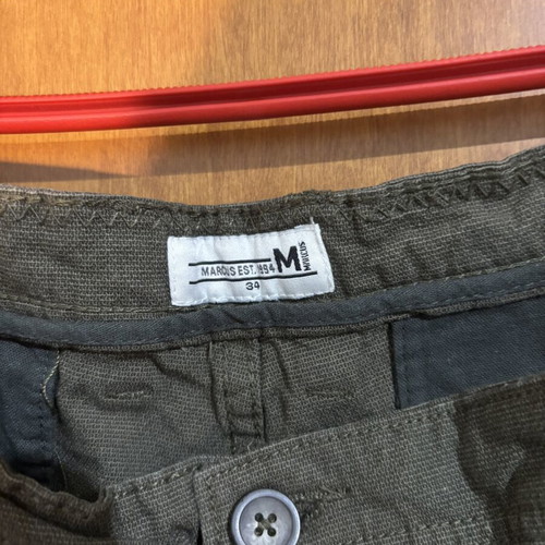 Marcus men's khaki bermuda shorts size 34 like new