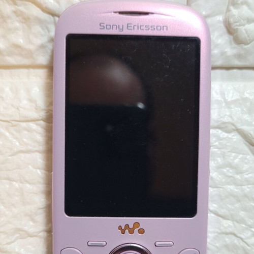 Sony Ericsson Zylo pink used with gifts