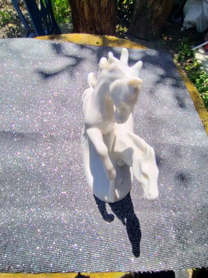 Horse figurine like new, white