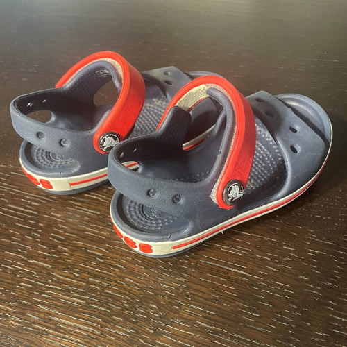 Crocs kids sandals like new, size 20-21, blue