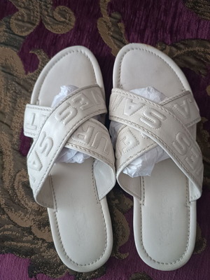 Yve Saint Laurent white leather sandals used, size 41