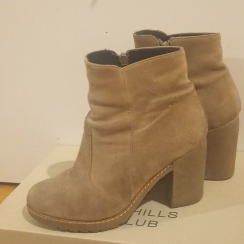 Leather ankle boots like new, size 37, beige