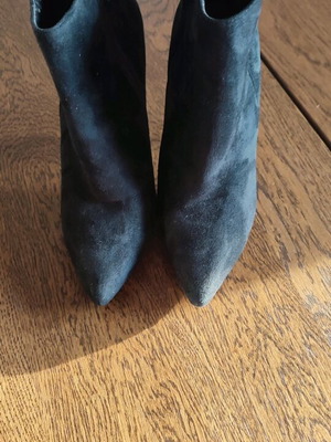 Sheen ankle boots new black high heels