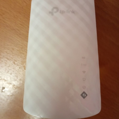 Tplink WiFi range extender used, good working condition