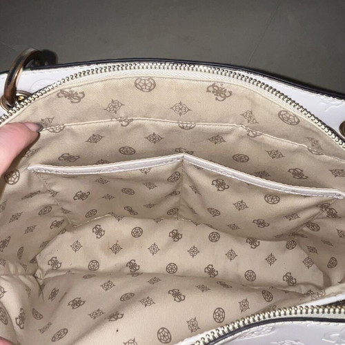 Guess shoulder bag like new