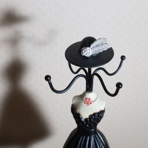 Clayre & Eef Display Mannequin Jewelry Stand new, black and red