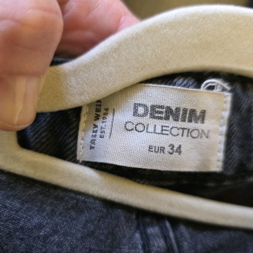 Tally Weijl black low rise slim fit jeans used, size 34
