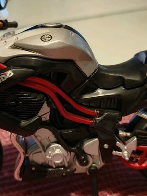 Μινιατούρα Benelli TNT TRE 1130 Naked μεταχειρισμένη, κλίμακα 1/12
