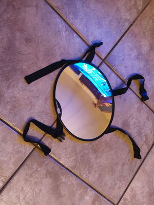 FreeOn baby car mirror like new 24x19cm with adjustable straps