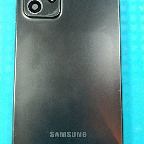 Samsung Galaxy A52s 5G smartphone used with cracked screen, Android 14
