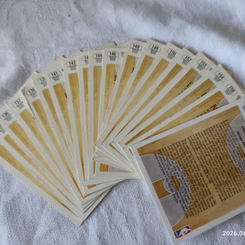 Upper Deck NBA 1991-92 cards, 208 pieces