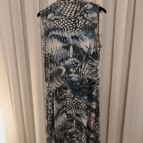 L.K. Bennett long caftan like new, blue and turquoise, size M