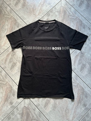Boss short-sleeve shirt like new, black size M