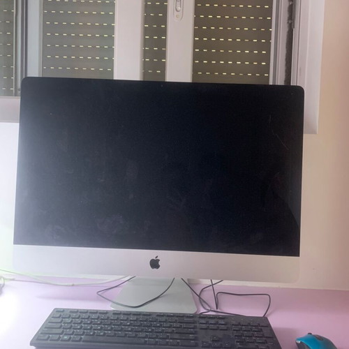 iMac 27 inch 2013 used with small mark top right