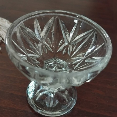 Vintage crystal liqueur glasses set of 6, like new, 1960s
