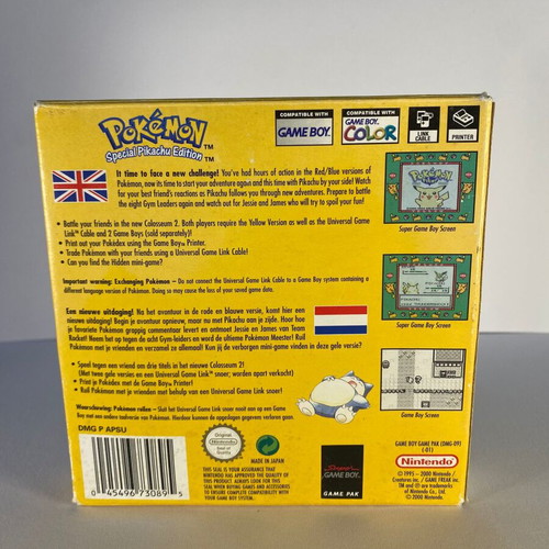 Pokemon Yellow Special Pikachu Edition Game Boy like new, first English print 00