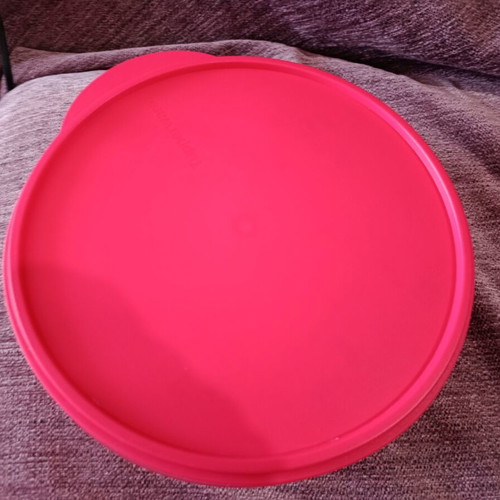 Tupperware bowl set with lid and 7 small bowls