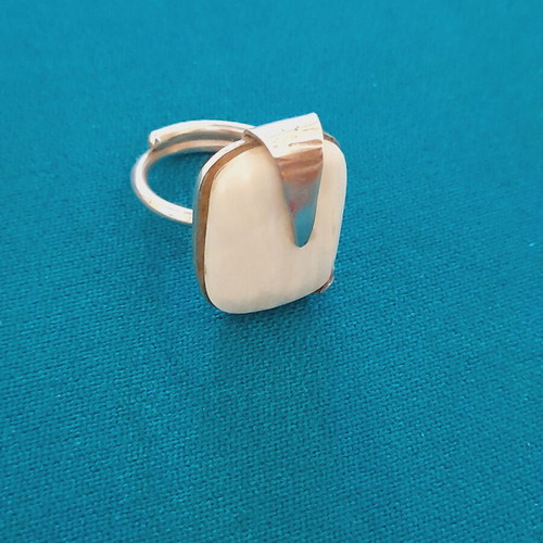 Handmade silver ring 925 with white semi-precious stone open