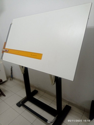Neolt Arnal drafting table with parallel ruler like new