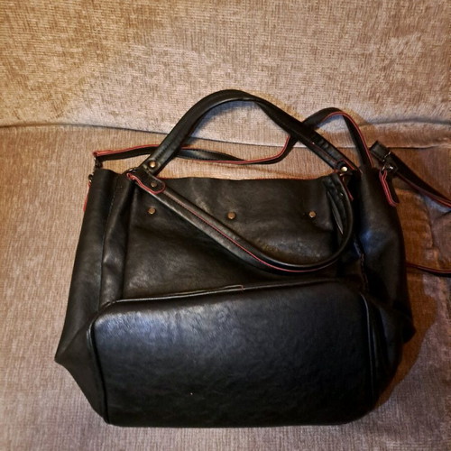 Axel shoulder bag black and grey, like new, with detachable strap