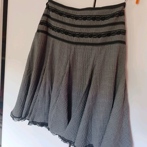 Women's skirt used, size M, black and gray