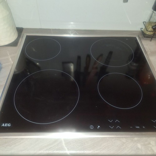 AEG hobs and Whirlpool oven like new