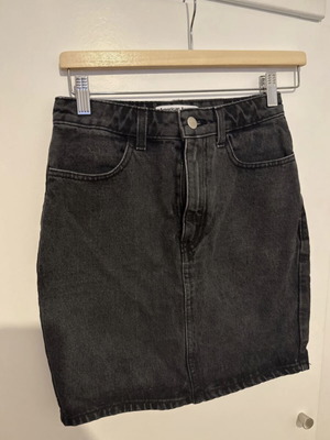 Denim skirt American Apparel black, like new, size S