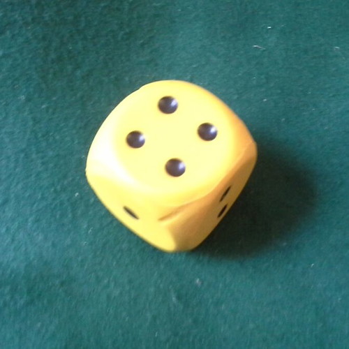 Large dice used 5 centimeters