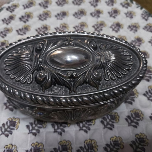 Silver-plated vintage jewelry box used, dark blue velvet interior