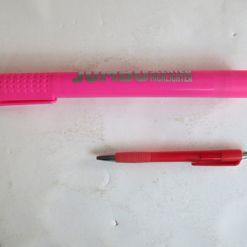 Jumbo Scented Highlighter fuchsia like new