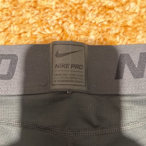 Nike leggings men's-women's size M like new, black and gray