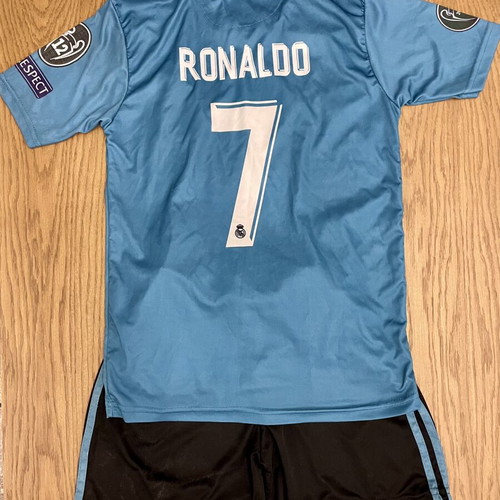 Ronaldo kids' football kit, size 10 (152)
