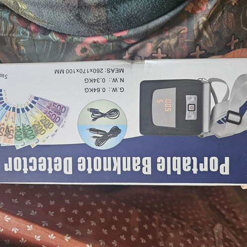 Portable Banknote Detector like new, upgraded for new banknotes