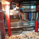 Popcorn machine like new with two spare heating elements