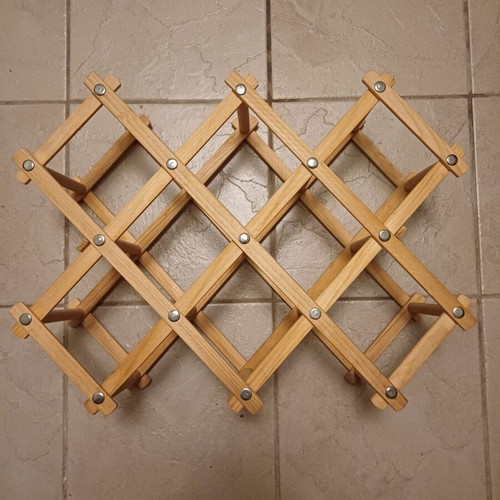 Reclining wooden wine rack unused