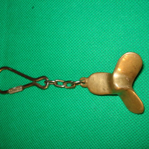 Keychain key wallet used with brass propeller
