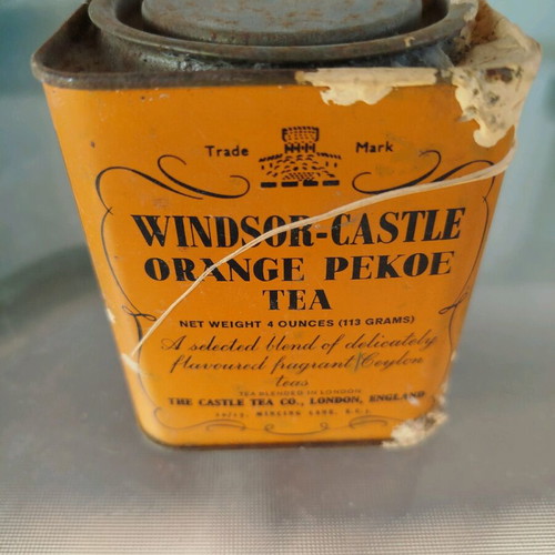 Vintage Windsor Castle coffee bean tin used, full