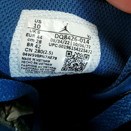 Air Jordan 1 Mid True Blue size 44 like new