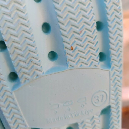 Sabino slippers size 37 new in light blue