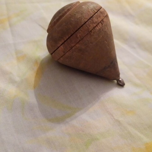 Wooden spinning tops used, set of 2 from the 80s