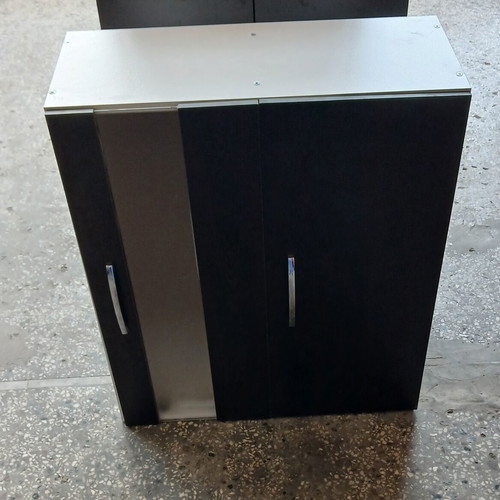 Kitchen cabinets used, set of 3 with various doors and drawer