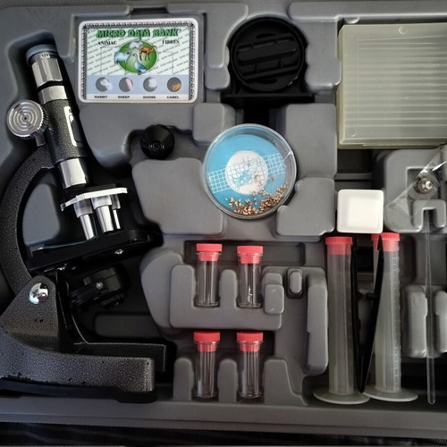 Educational toy microscope like new, complete set
