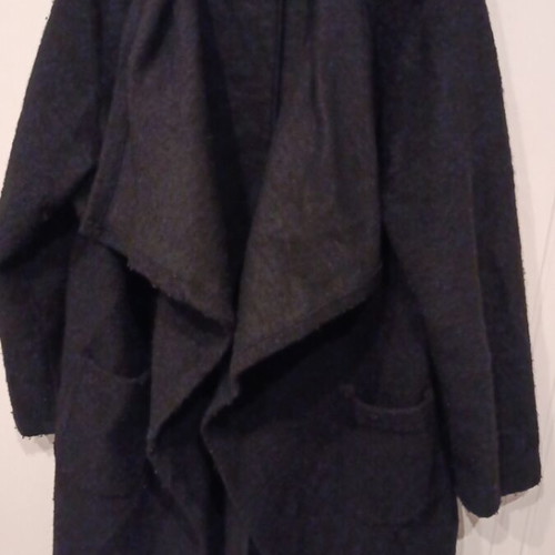 Celestino women's coat black like new with pockets and large collar