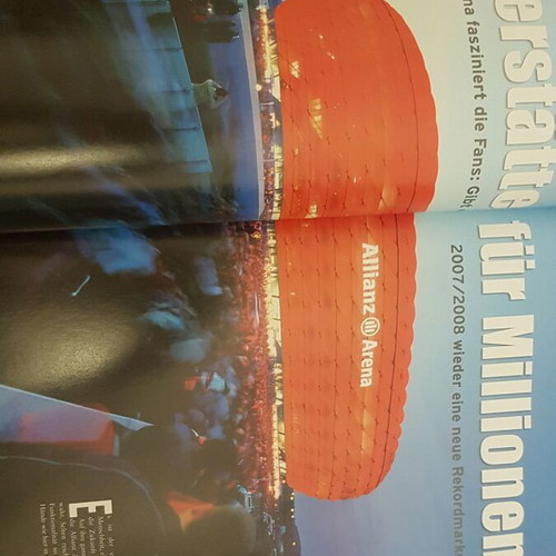 Bayern Munchen 2007-2008 Season Collectible Album new, authentic