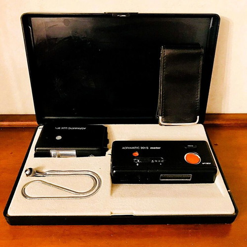 Agfamatic 901S vintage camera used with flash and case complete set