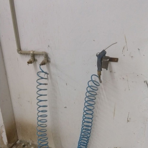 Compressor with dryer and air delivery system new, coverage 2000 m2