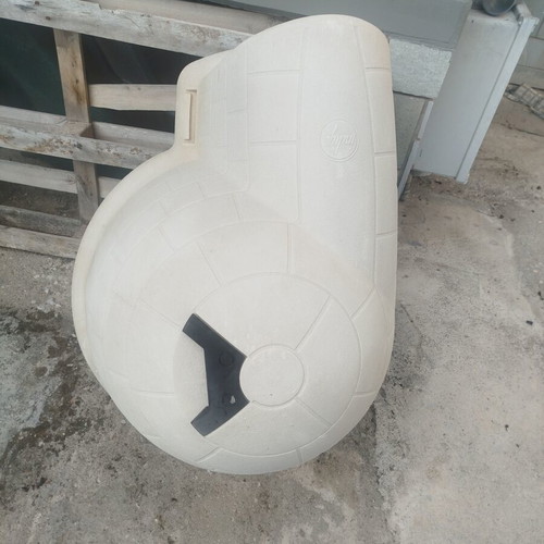 Dog House used, 65x90cm, height 40cm, white and black, durable with good insulation